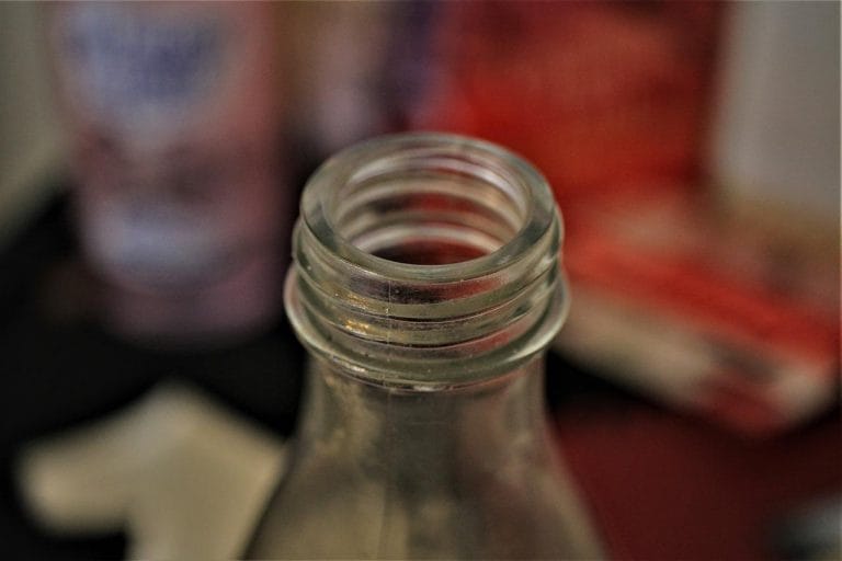 Pourquoi préférer les bouteilles d’eau en verre à celles en plastique ? 4